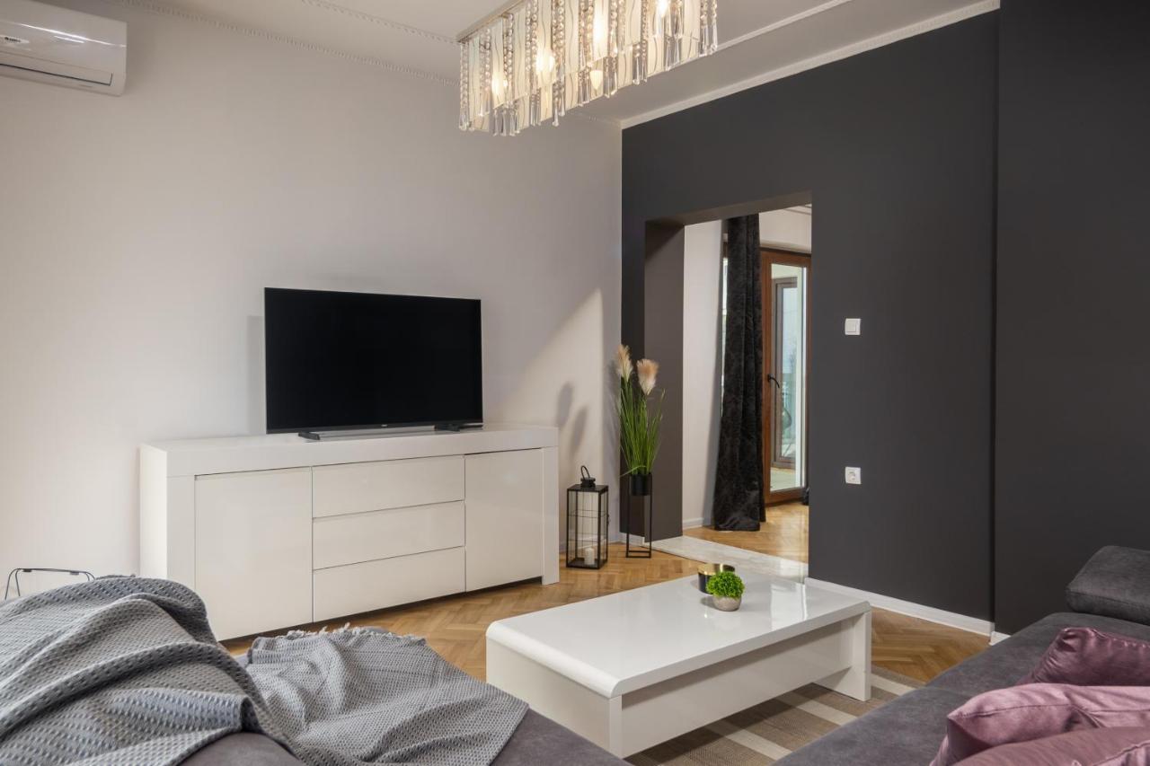 Villa Adriatic, Apartment Chiara With Sea View And Heated Swimming Pool, Free Private Parking, Ičići Exteriör bild