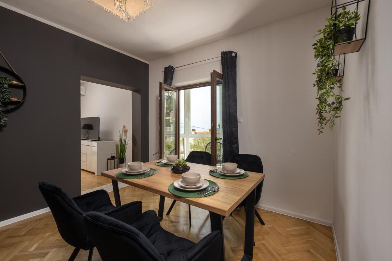 Villa Adriatic, Apartment Chiara With Sea View And Heated Swimming Pool, Free Private Parking, Ičići Exteriör bild